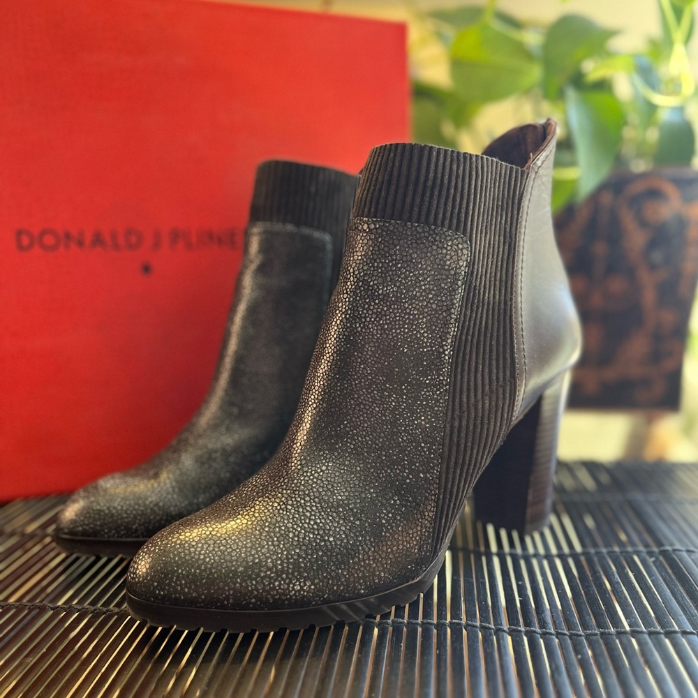 Donald J Pliner Hudson Booties, Brown, Size 8.5